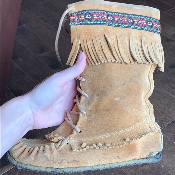 Fringe Moccasins - Picture 3 of 7